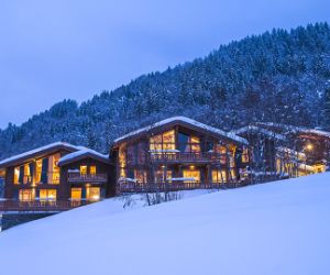 CHRISTMAS AND NEW YEAR'S EVE